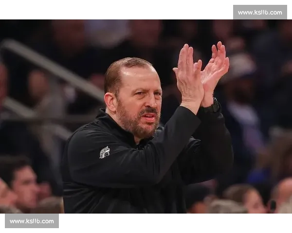 历史性突破!尼克斯瞄准南卡三冠教头,NBA 或迎首位女主帅 历史性突破!尼克斯瞄准南卡三冠教头,NBA 或迎首位女主帅