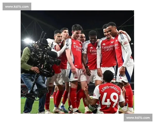 阿森纳青训新星与巴黎双雄同框：金童金球激励未来